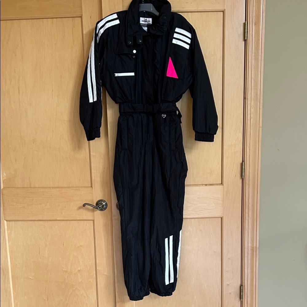 Obermeyer Women's Black Ski Suit with Pink and White Accents.  Vintage 90’s.